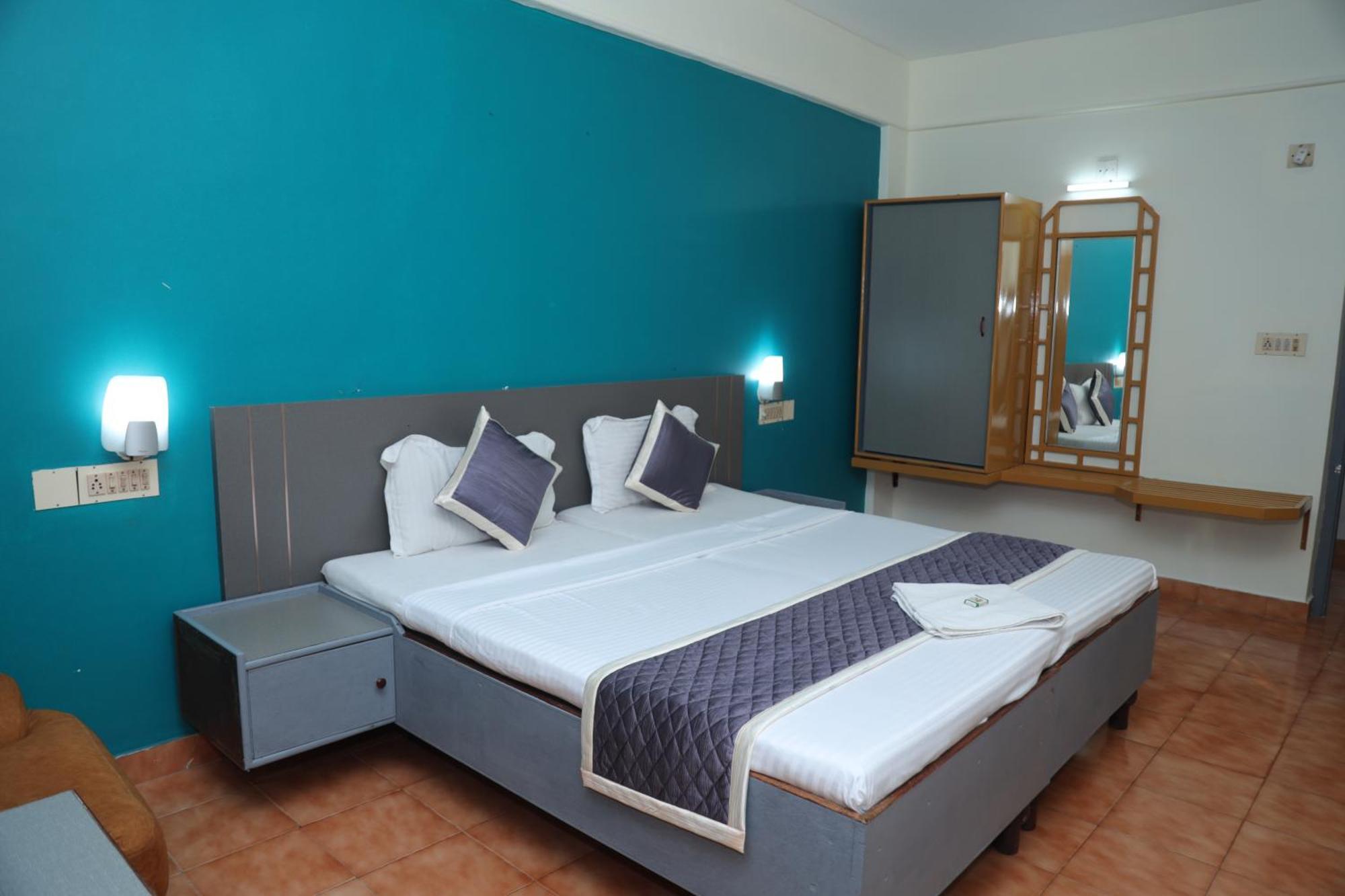 Grand Harmony Beach Resort Kovalam Ngoại thất bức ảnh