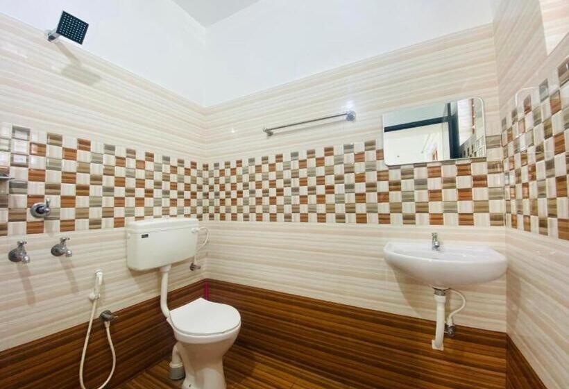 Grand Harmony Beach Resort Kovalam Ngoại thất bức ảnh